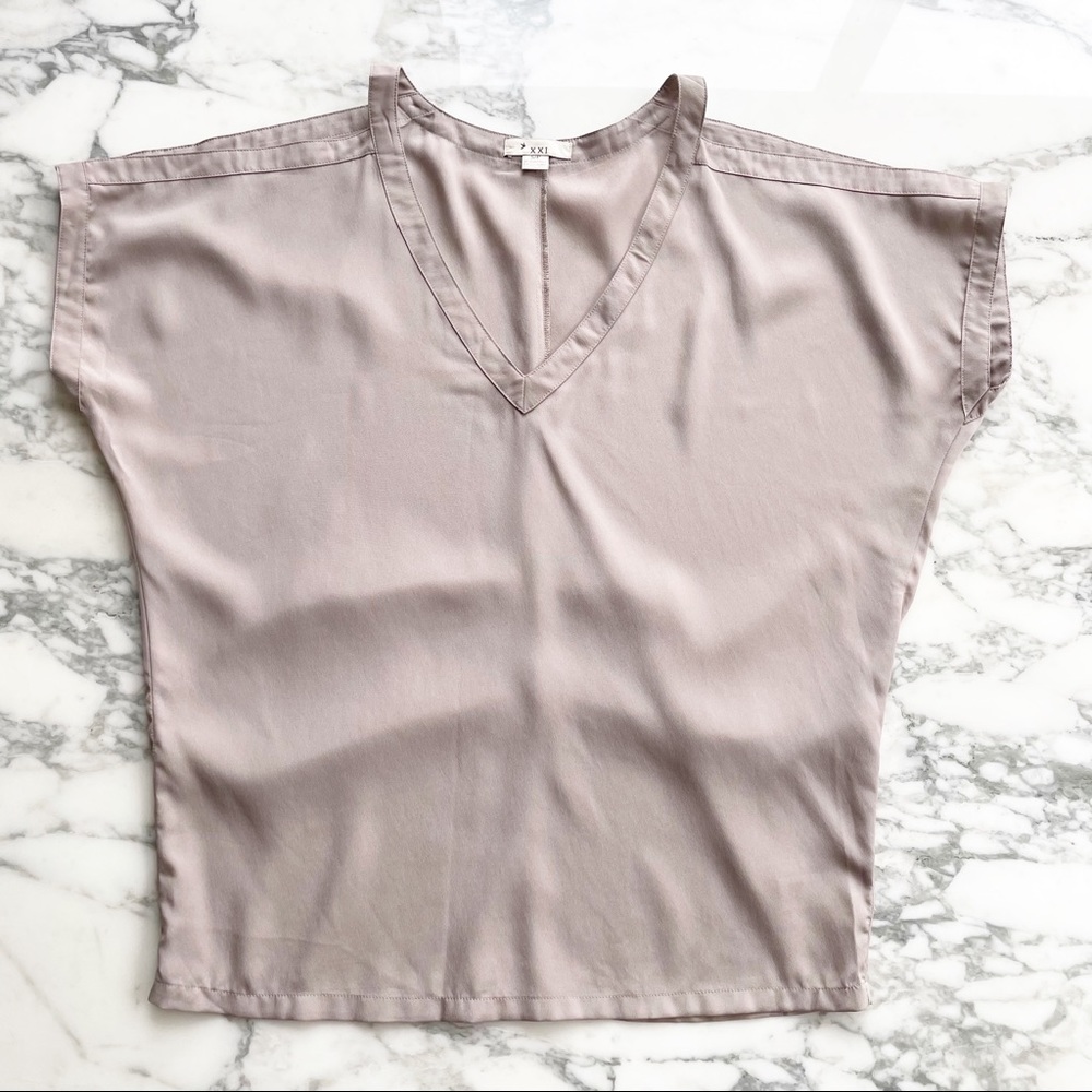 F21 Cold Shoulder oversized top